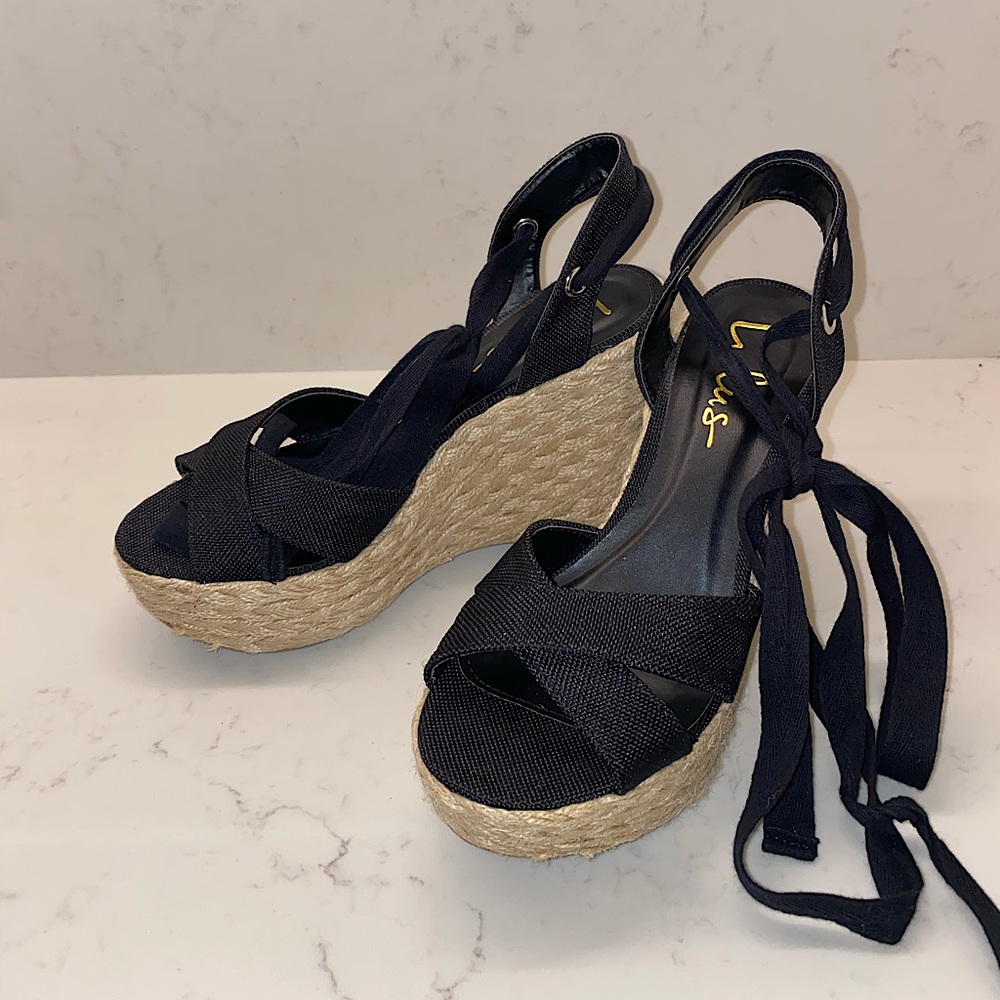 FREE SHIPPING- Lulu’s Wedge heels